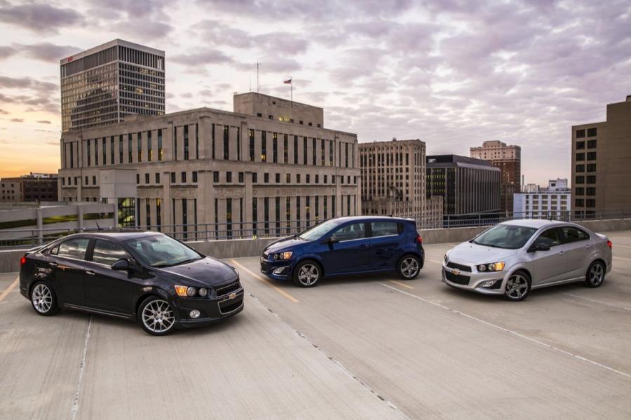  Chevrolet Sonic RS Sedan 2014 года  (фото 11 из 13)